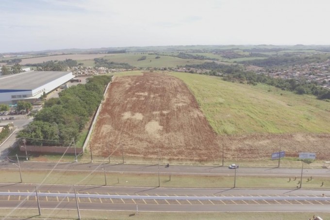 Terreno Industrial/Comercial na Rua Ronalt Valter Sodré